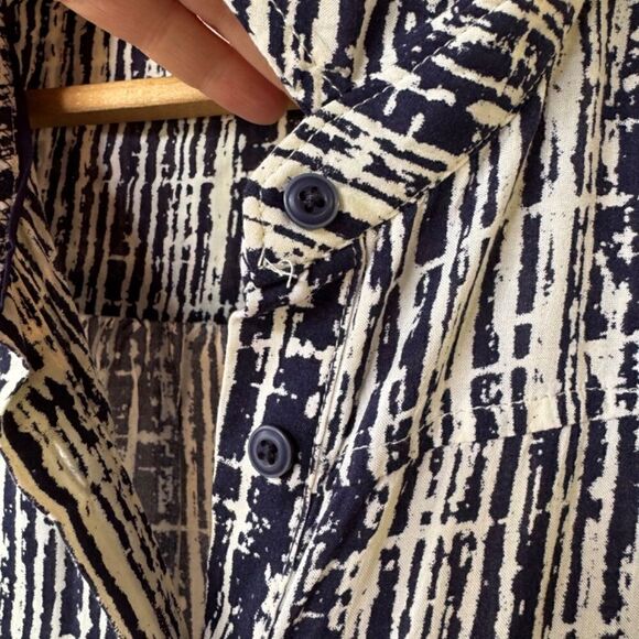 Anthropologie Holding Horses Rayon Button Up Blouse Size L - Picture 4 of 4